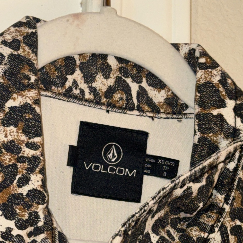 Volcom Animal Print Jacket - Picture 2 of 2